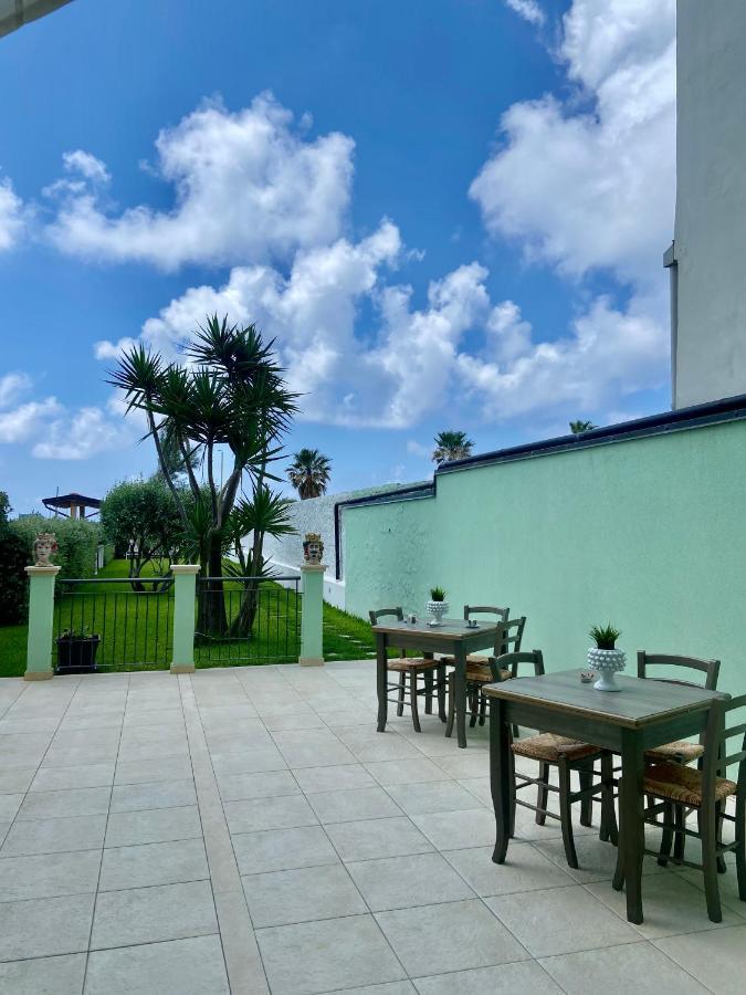 Al 136 Bed & Breakfast Capo dʼOrlando Екстериор снимка