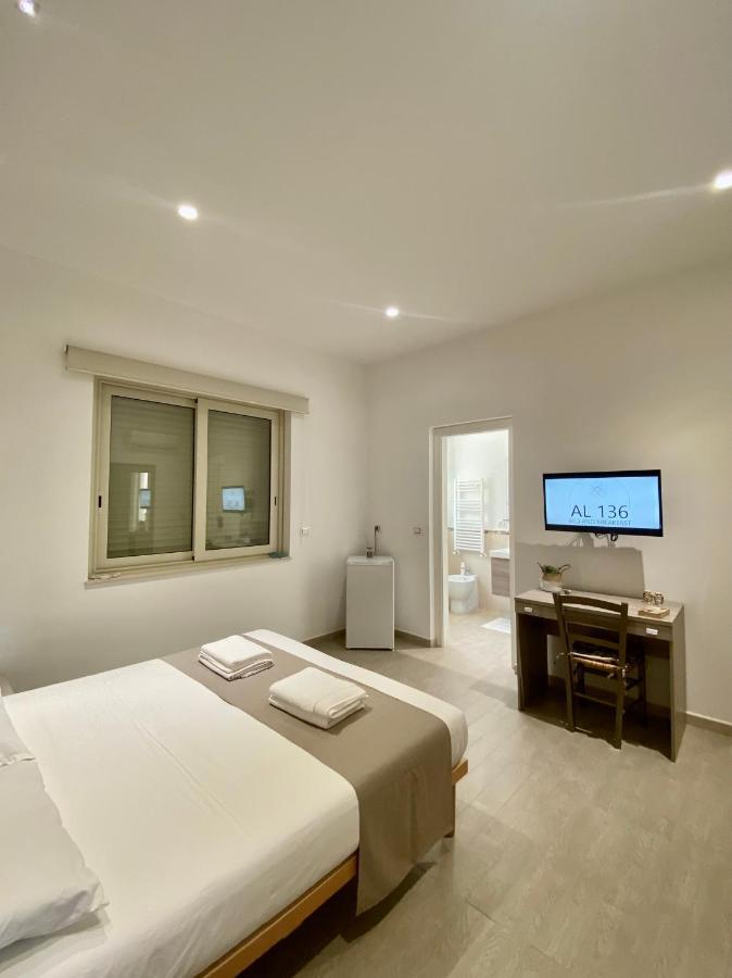 Al 136 Bed & Breakfast Capo dʼOrlando Екстериор снимка